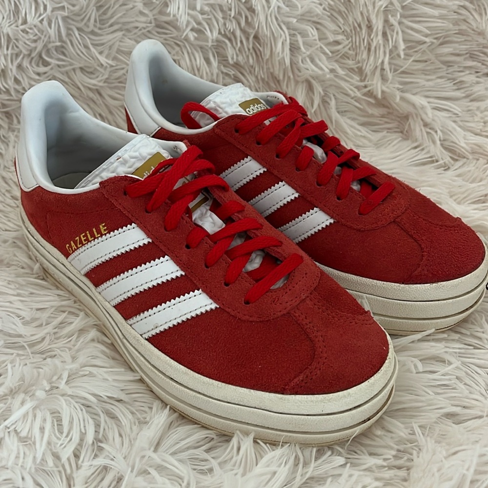 Adidas originals gazelle bold. Size 6. EUC